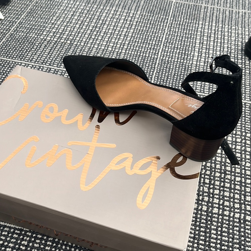 Crown Vintage Valentinaa Pump